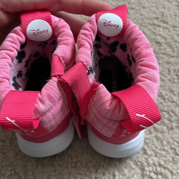 New boots for toddlers girls, never worn,size 5.5 us - Picture 7 of 7